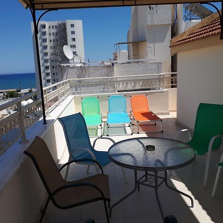 Panikos Beach Apartment I Larnaca Exteriér fotografie