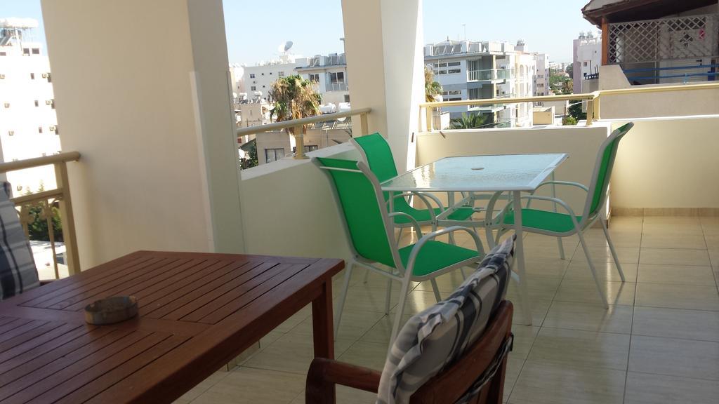 Panikos Beach Apartment I Larnaca Exteriér fotografie